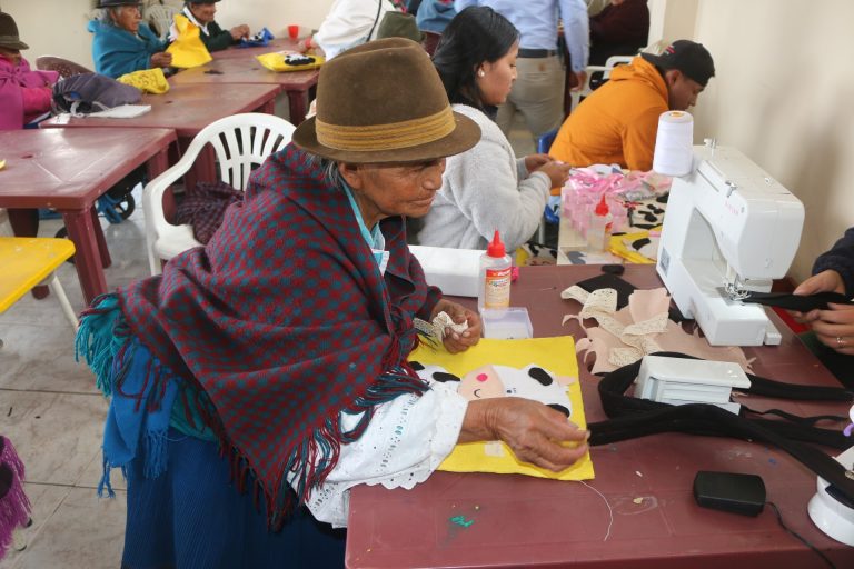 Centro del Día del Buen Vivir: Atención integral para adultos mayores en González Suárez